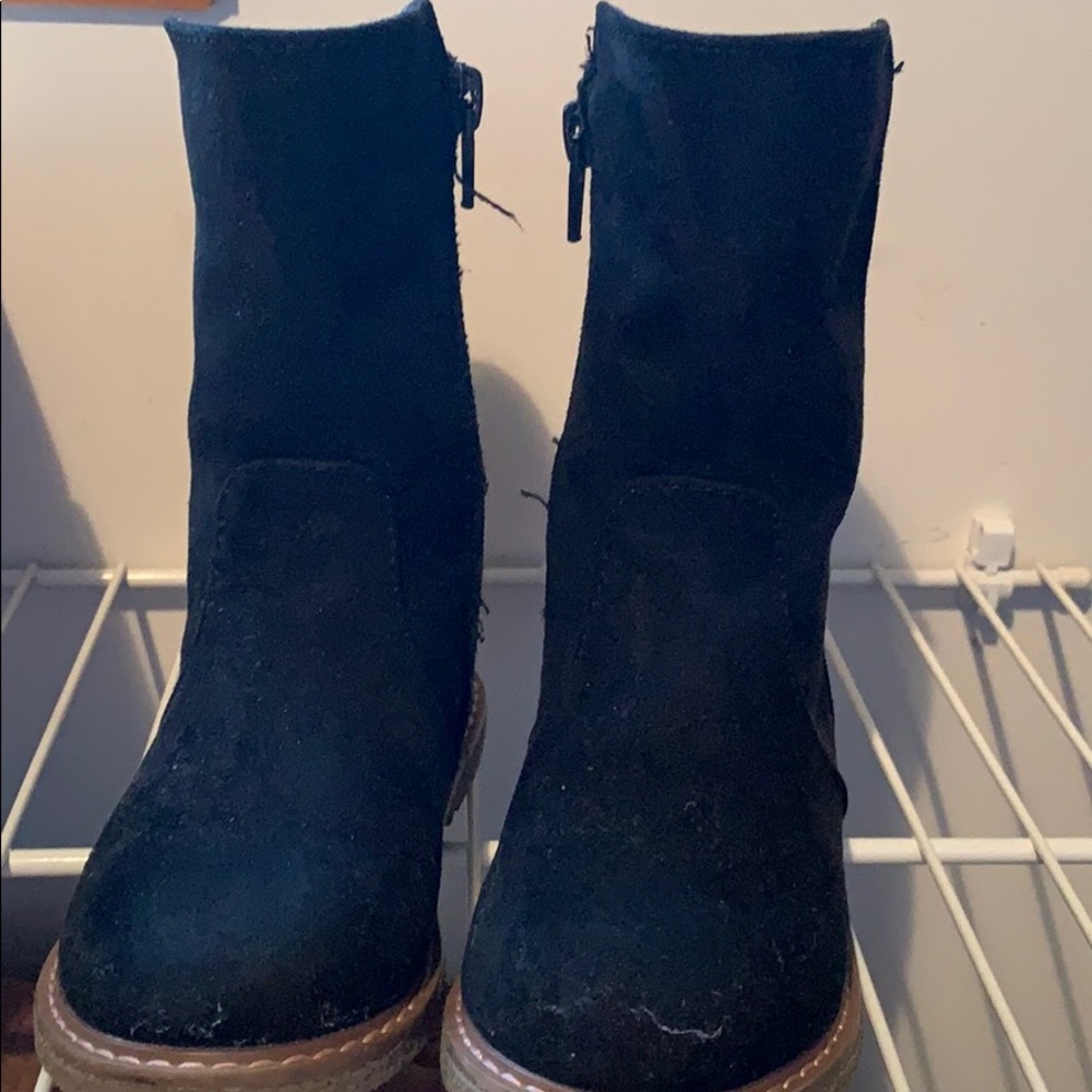 Black boots